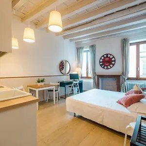 Apartment Art Street Studio, Bergamo